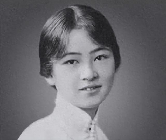 林徽因落选的国徽方案，网友看后感叹：审美确实一绝，但真不合适