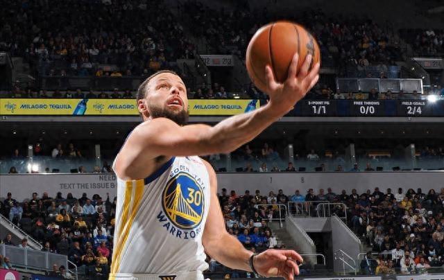 国王的勇士4攻略（西部太疯狂随着勇士被逆转）