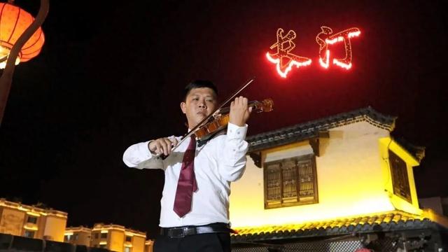 璀璨古城夜 一曲寄深情《我和我的祖国》响彻长汀古城