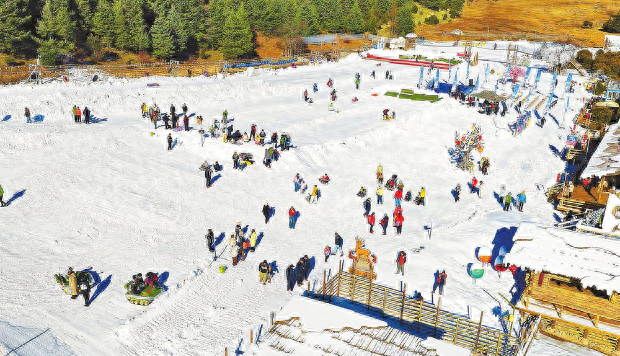 普达措国家公园第三季冰雪之约嬉雪乐园焕新升级