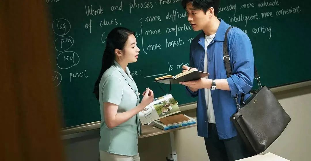 被小学生作业累麻了,家长也想减负