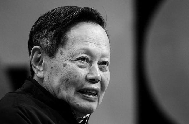 怎么会爱上了他并决定跟他回家是什么歌（杨振宁逝世用赤子情怀谱写一曲科学与家国之歌新京报快评）