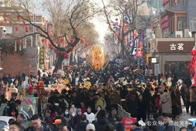 邢台假期消费市场热气腾腾