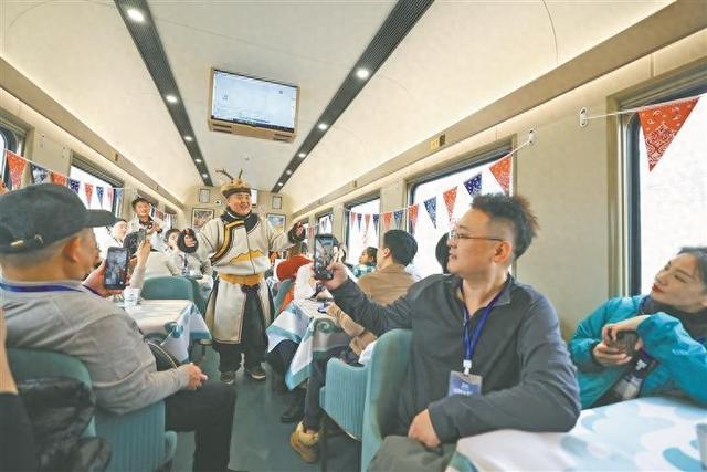 “悠享龙江·银旅号”冰雪旅游列车今冬首发