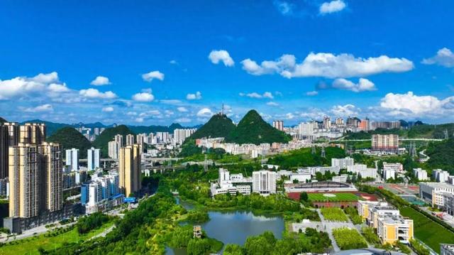 六盘水：“中国凉都”二十年实至名归
