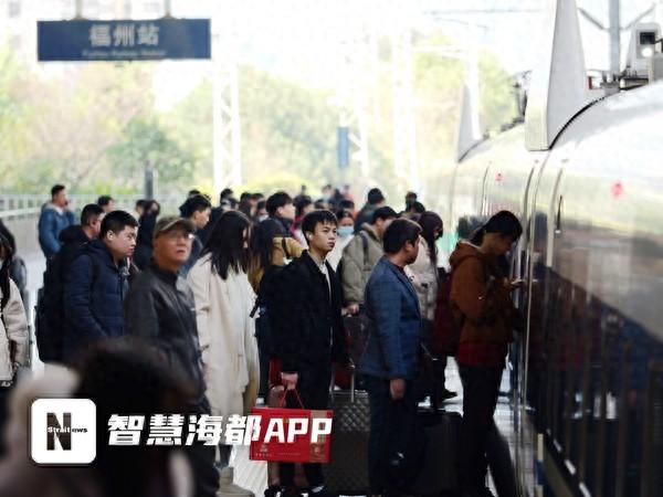 g1684高铁途经站点（服务不打烊南铁加开旅客列车36列助力春运出行）