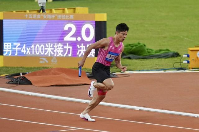 最后一棒，致敬二十年追风岁月——苏炳添的十五运会谢幕之战
