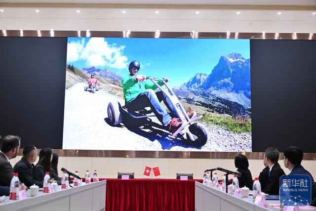 武夷山玉女峰与瑞士菲斯特峰结为姐妹峰