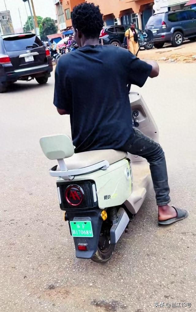 国内电动车带牌惊现非洲，远洋过海可能是通过这几种途径！