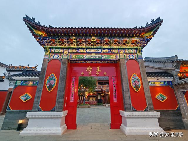 云梦：大气恢宏的祥云湾“京派园”开园迎客