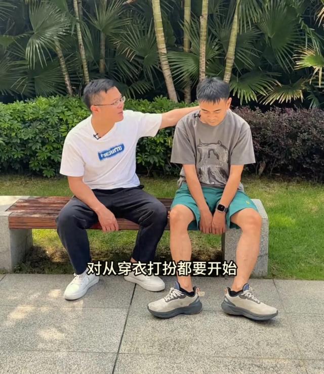 这就是向晗给金哥挑的衣服，跟模特穿的判若两人，还好成片还不错