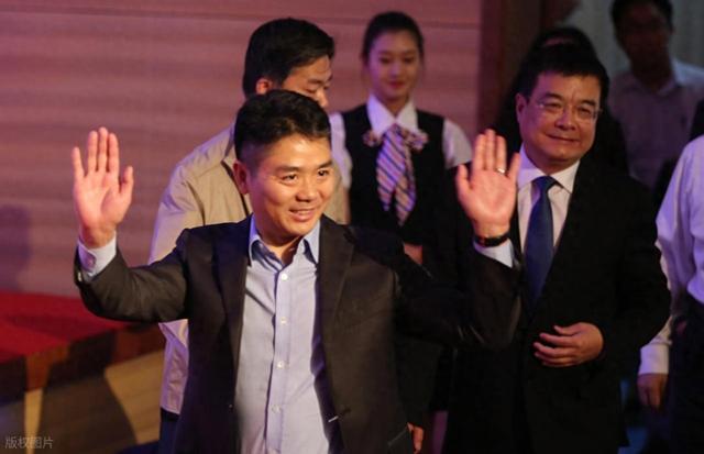 京东财报暴雷！刘强东撒币50亿，就为抢阿里饭碗