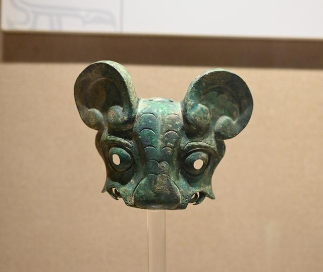 宝鸡博物院奇遇：我撞见了西周“顶流网红”——“西周米老鼠”