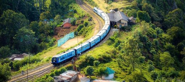 云南10天自由行愁规划？钉钉AI表格出马，路线预算行李全拿捏