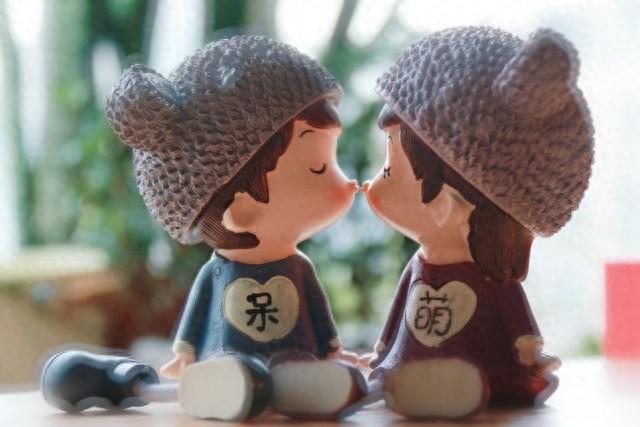 爱你入骨的男人，不会叫你“老婆”，而是这3个“骚称呼”！