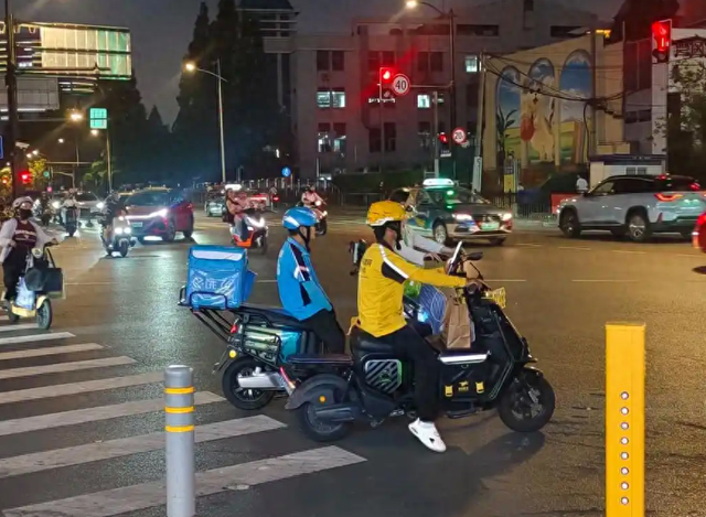 要让“外卖大战”走向规范竞争