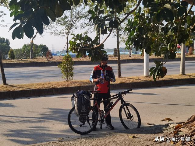 沿国道228挺进汕尾 取道海丰 双龙连续三年千里走双骑13