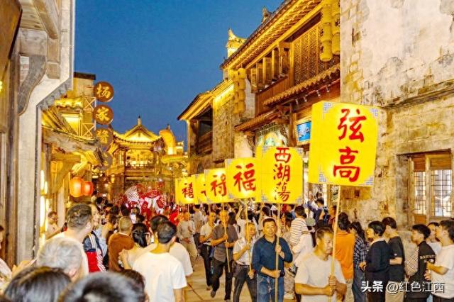 婺源夜记：在水巷深处触摸徽州年轮​