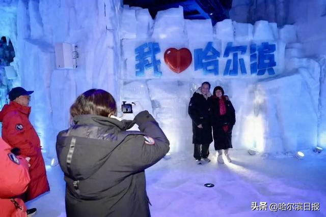 100元畅玩梦幻冰雪馆丨冰雪大世界推出2025级高校新生专属福利