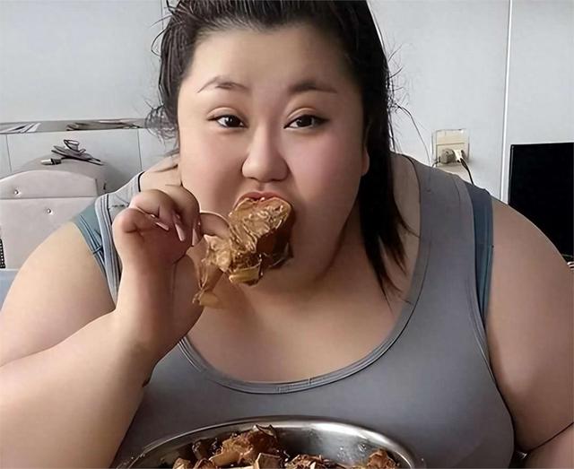 “女吃播三巨头”现状：脸像骷髅、摘除味觉神经，有人已立好遗嘱