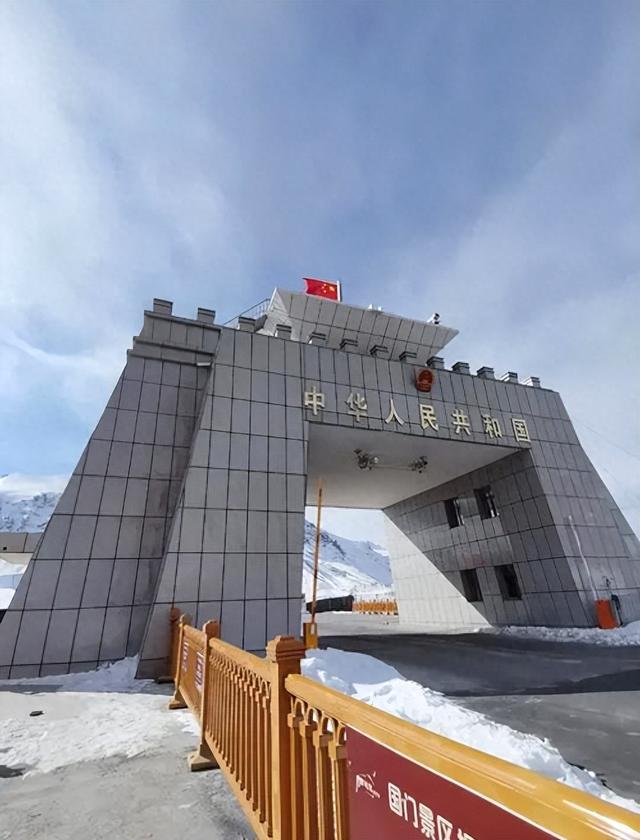 去一次红其拉甫，你会发现90%的人这辈子都到不了的地方有多震撼