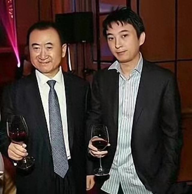钱再多有什么用？71岁王健林瘦成皮包骨，王思聪本性难改沉迷女色