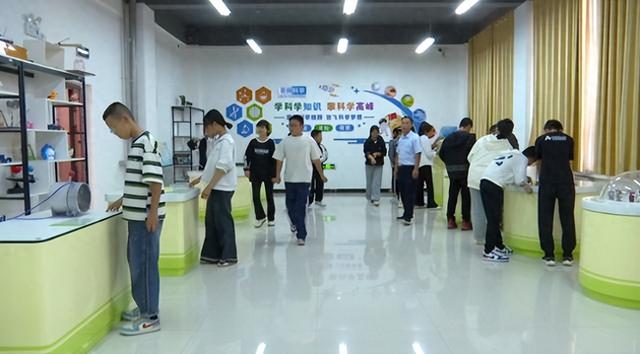 合水县以多彩科普教育助力青少年探索科学世界
