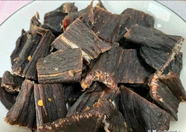 如果家里不差钱，这4款零食，建议中老年人该吃就吃，营养又解馋