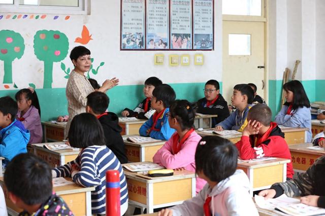 穷学生更难入名校，招生不再光看分，学习好还不够，富人占尽优势
