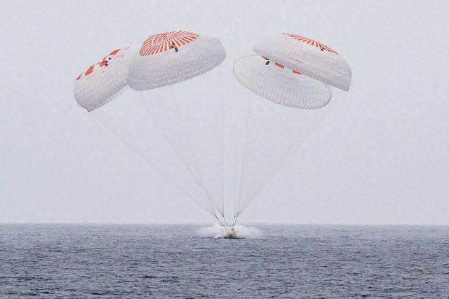 绕地2300圈飞行1亿千米，Crew10乘组返回地球家园！