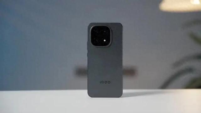 iQOO 15体验报告：这可能就是手游性能的天花板