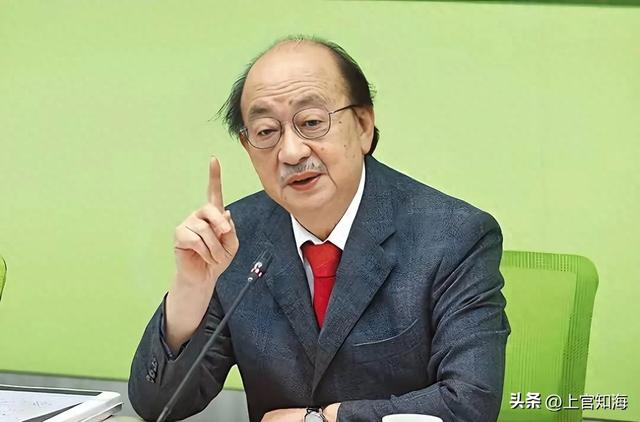 卢秀燕没戏了，为绿发声自食其果，郑丽文出手了，朱立伦或成赢家