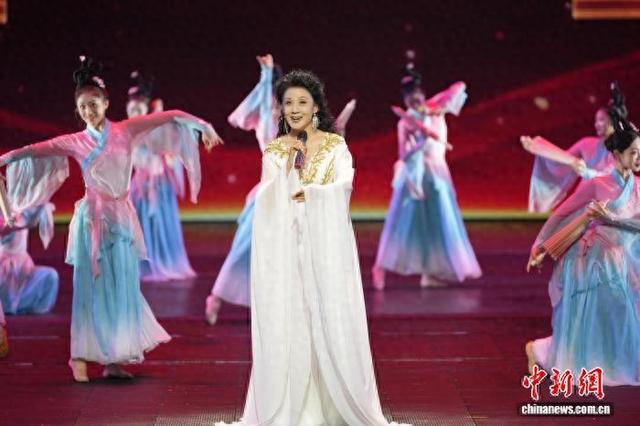 第十五届安徽国际文化旅游节开幕 五大文化同台演绎