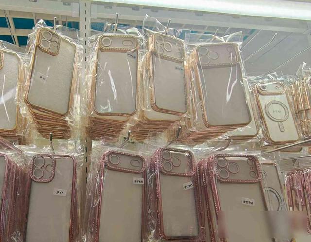 富士康招工潮退潮，中介喊贵工价跌，iPhone17能否撑住？