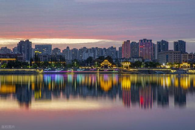 湖北省的下一个“武汉”，被称为一座黑马城市，交通优势不输郑州
