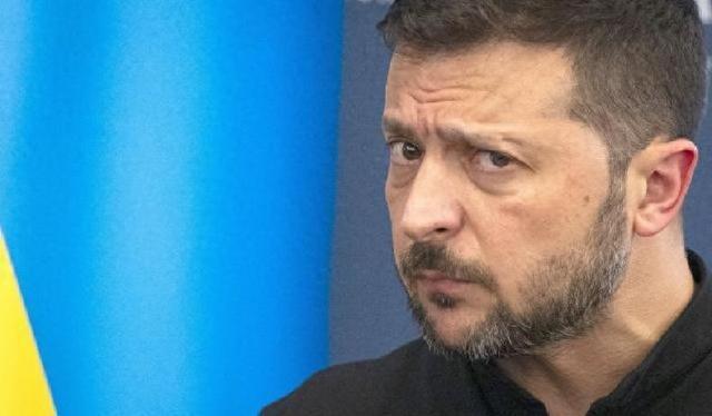美俄密谋俄乌终战案，泽连斯基晴天霹雳！乌堡垒从内部贪腐瓦解