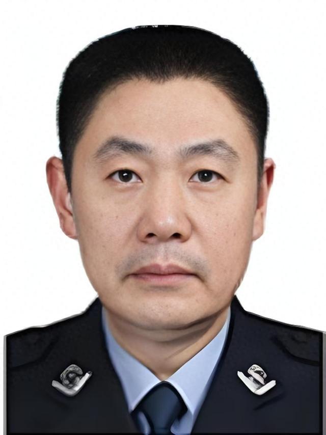 交警队长徐桢被查了：交警工作表面看不起眼，实际到处都是利益