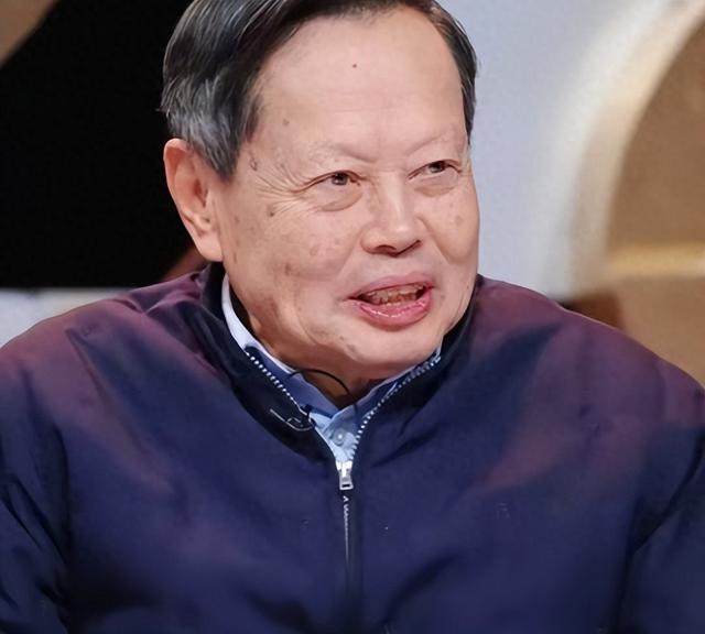 杨振宁追悼会确定，令人担忧的事发生，翁帆和杨家子女均被牵连