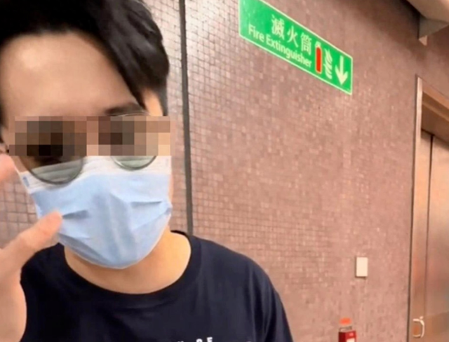 内地男称在港铁上被殴打受伤严重就医需花25万，“自卫”后还被调查需保释，广东网民：觉得楼主吹水夸大！
