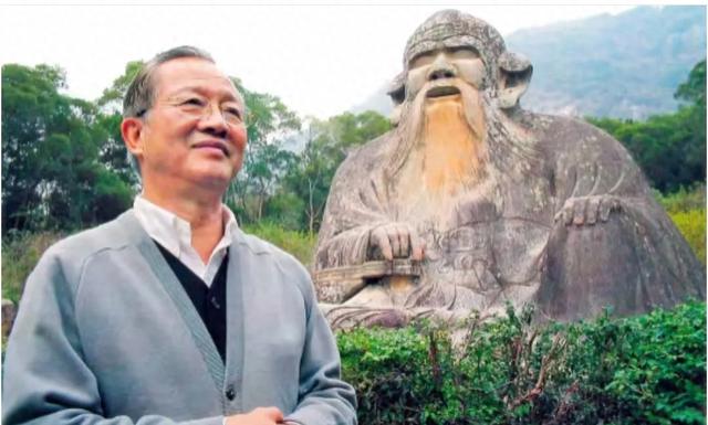 曾仕强离世7年，家人过得怎么样？夫人92岁仍健在，儿子事业有成