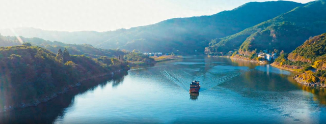 GO!皖南最舒服的温度，就该去新安江山水画廊乘船入画！