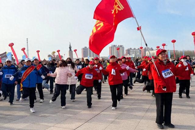 “全景内蒙古”闪耀集宁 | 千人徒步绘就全民健身新活力