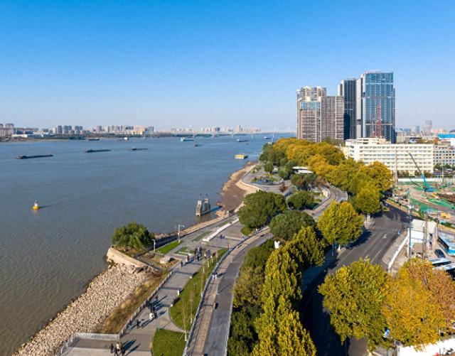 江韵生辉：在南京长江水生生物科普馆触摸母亲河的脉搏