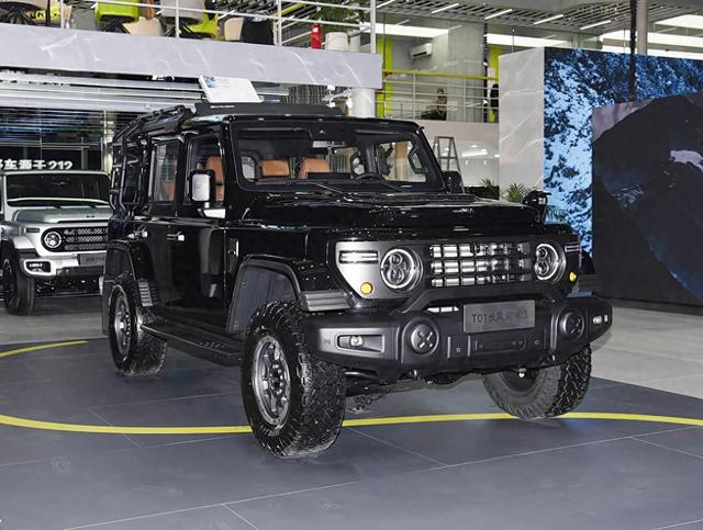 北京汽车制造厂212新车型上市，外观很复古硬朗，2.0T柴油动力