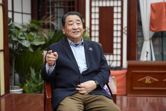 姜昆视频拍摄者不忍了！公开回应视频拍摄地点，圣诞事件真相大白