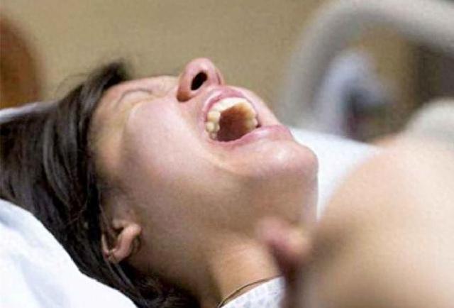 广西产妇痛到飙脏话，一句话逗笑医生：老公，我出去就阉了你！