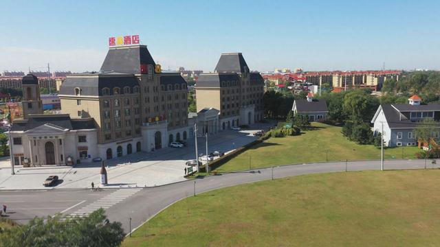 悠然家乡，蓝天白云，青山绿水，自然之美无处不在。请到大美盘山来（第656篇）