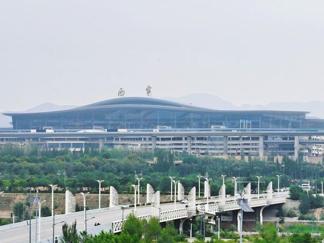 西宁曹家堡国际机场新建航站楼正式投运