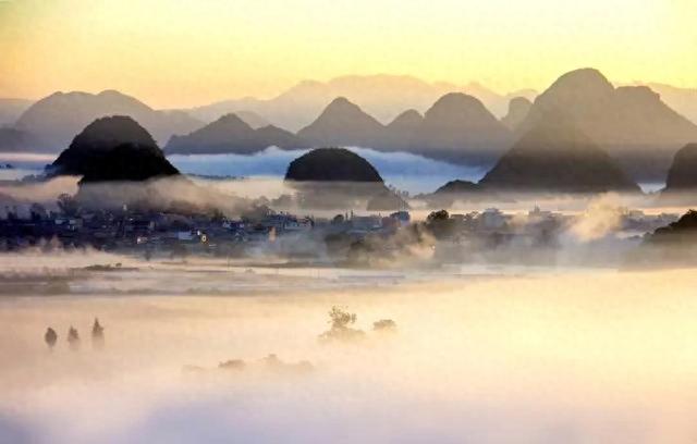 初冬的普者黑,把水墨“划”进现实