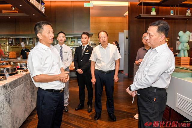 许忠建检查督导第五届湖南旅游发展大会接待场所准备工作